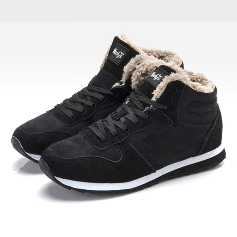Wysokie sneakerbooty ze sznurowaniem, futrzanym wykończeniem i kontrastową podeszwą