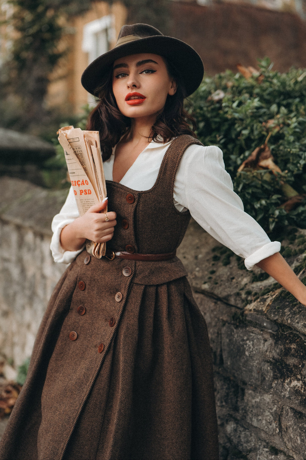 Robe midi femme marron à chevrons et boutons