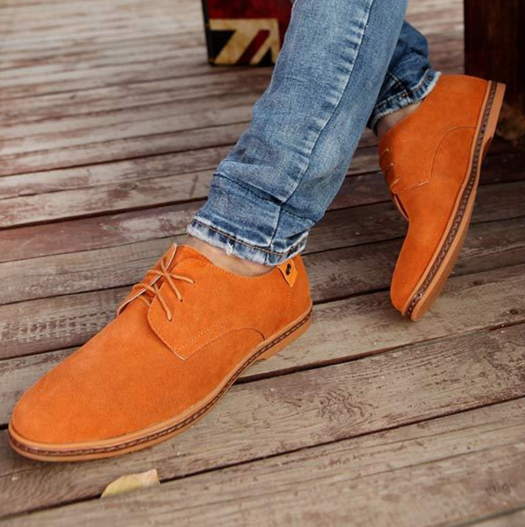 Męskie buty derby sznurowane z kontrastową podeszwą i przeszyciami