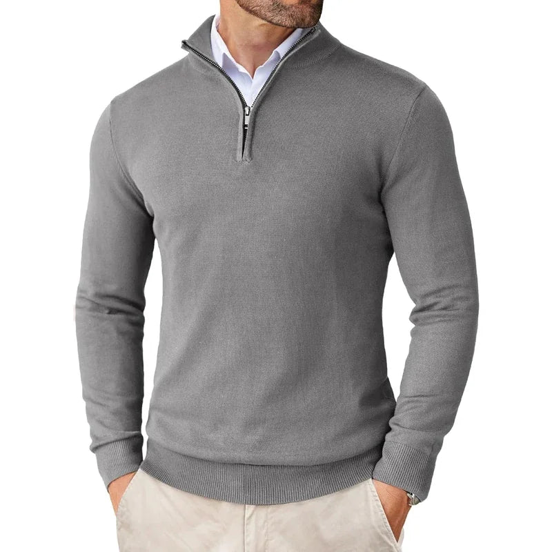 Camisola clássica de homem com fecho curto e gola alta