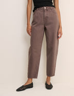 Jeans barrel leg castanhos de mulher de cintura subida