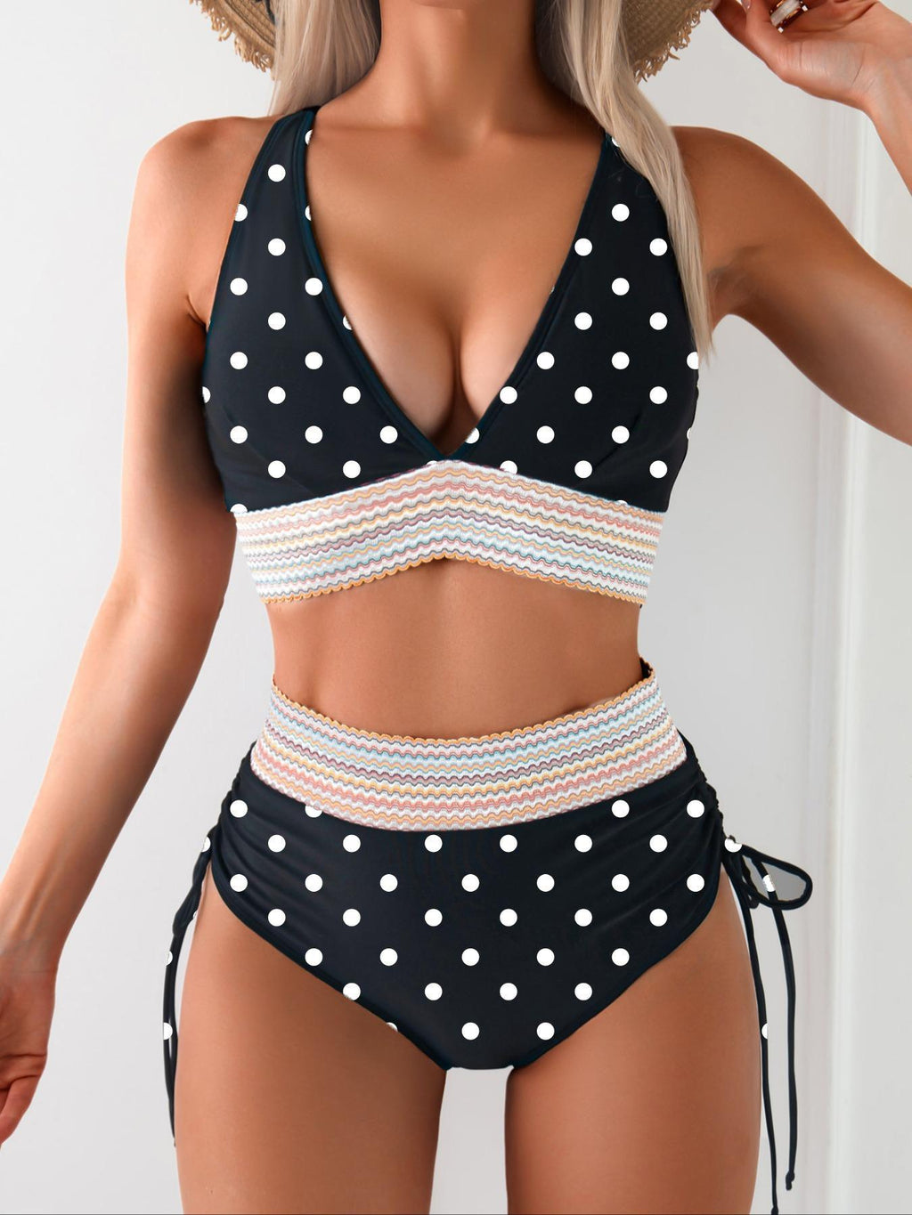 Maillot de bain gainant femme une pièce, coupe amincissante, décolleté