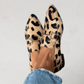 Leopardmønstrede loafers til damer med dekorativt spænde, beige