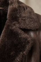 Veste femme marron à large col duveteux et zip