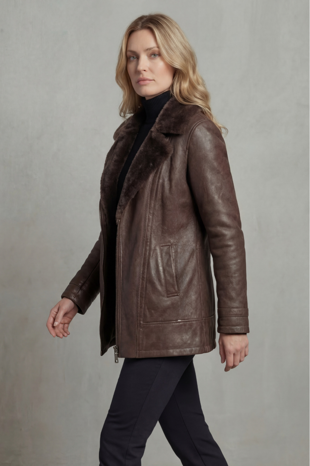 Veste femme marron à large col duveteux et zip