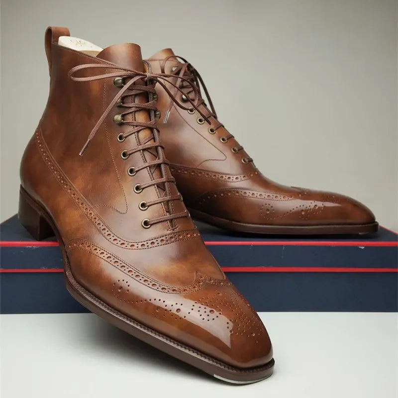 Botines de hombre con cordones y picado brogue