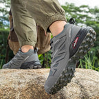 Sapatos de trekking de homem de cano baixo com atacadores, para terreno