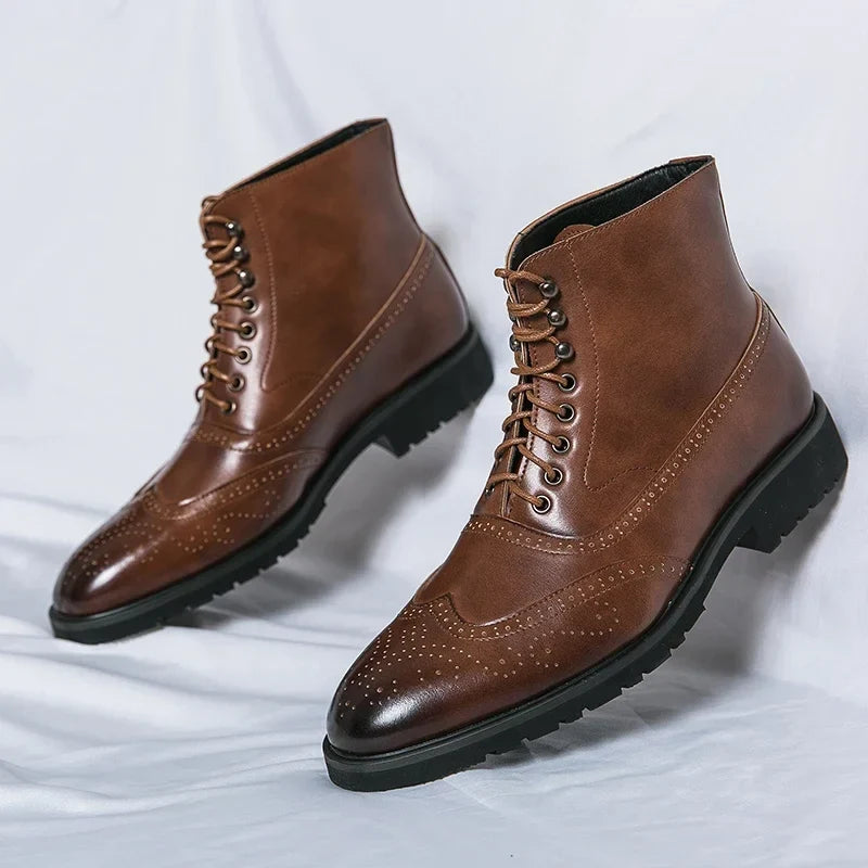 Scarpe uomo stringate brogue alla caviglia con traforo