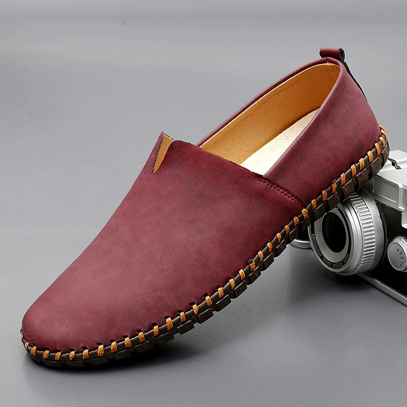 Mocassins de enfiar de mulher com costura entrançada decorativa