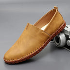 Slip-on loafers til damer med dekorativ flettet stikning