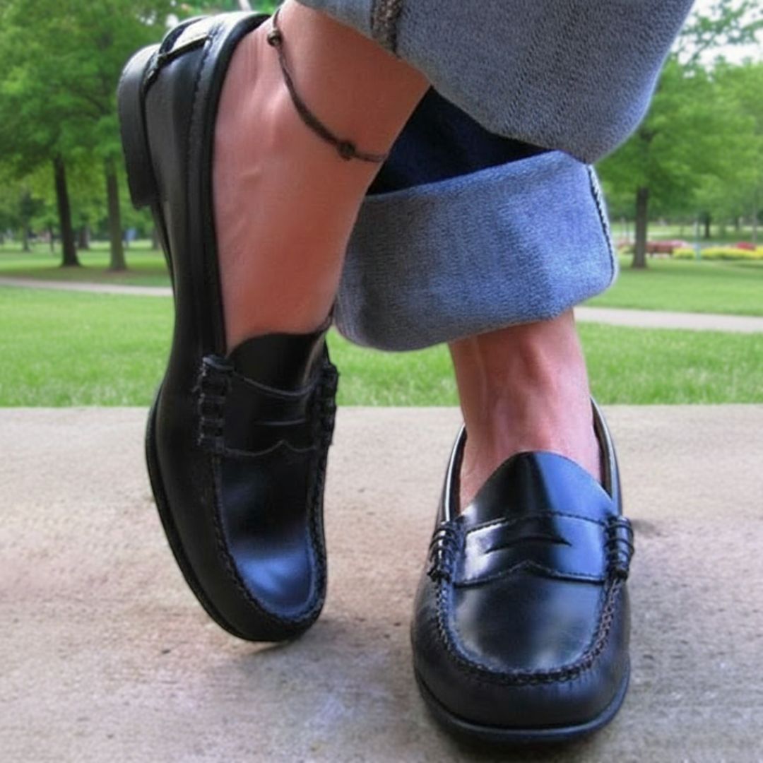 Mocasini de damă fără șireturi, cu baretă decorativă