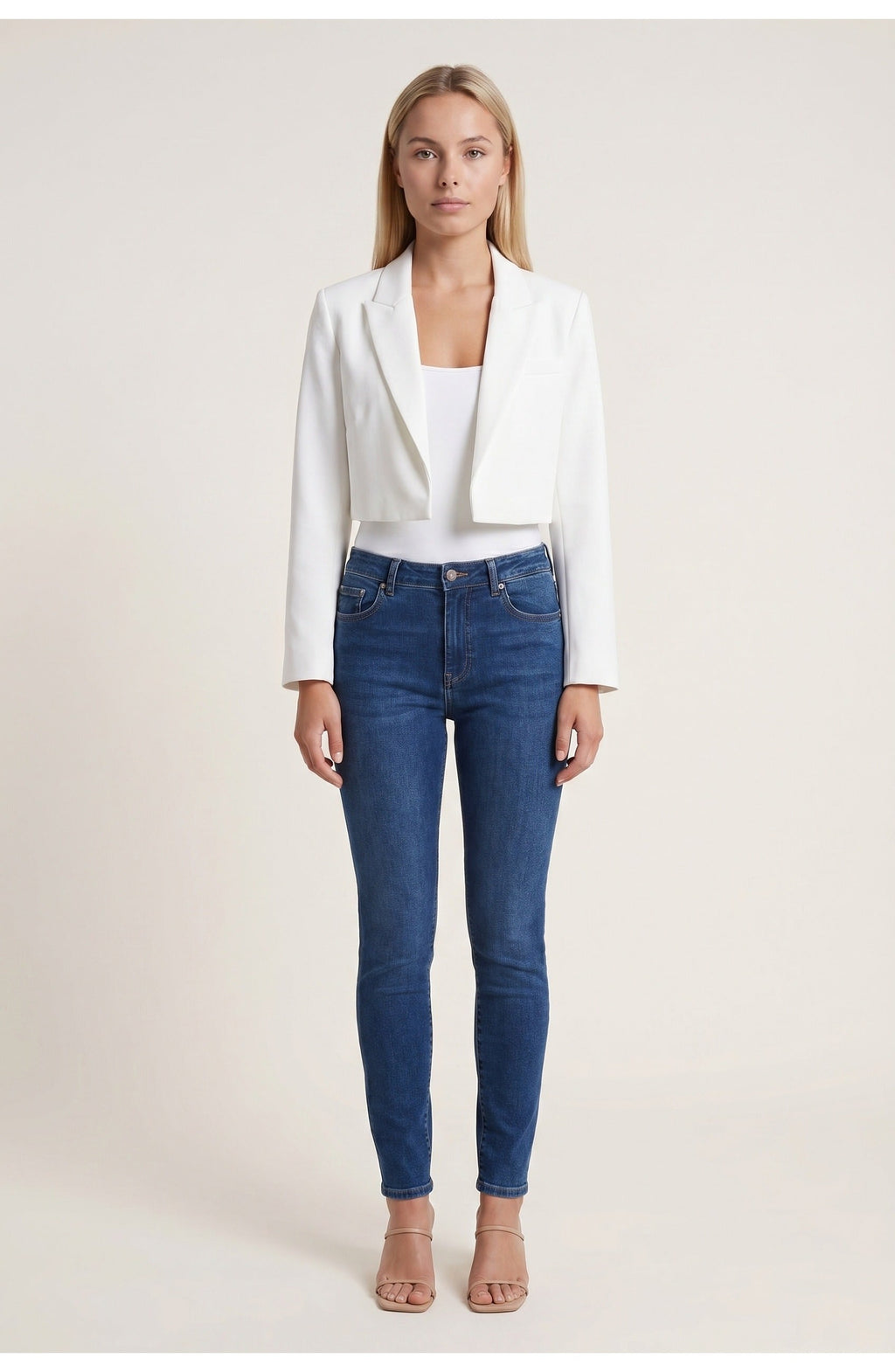 Veste de tailleur femme courte à revers et manches longues