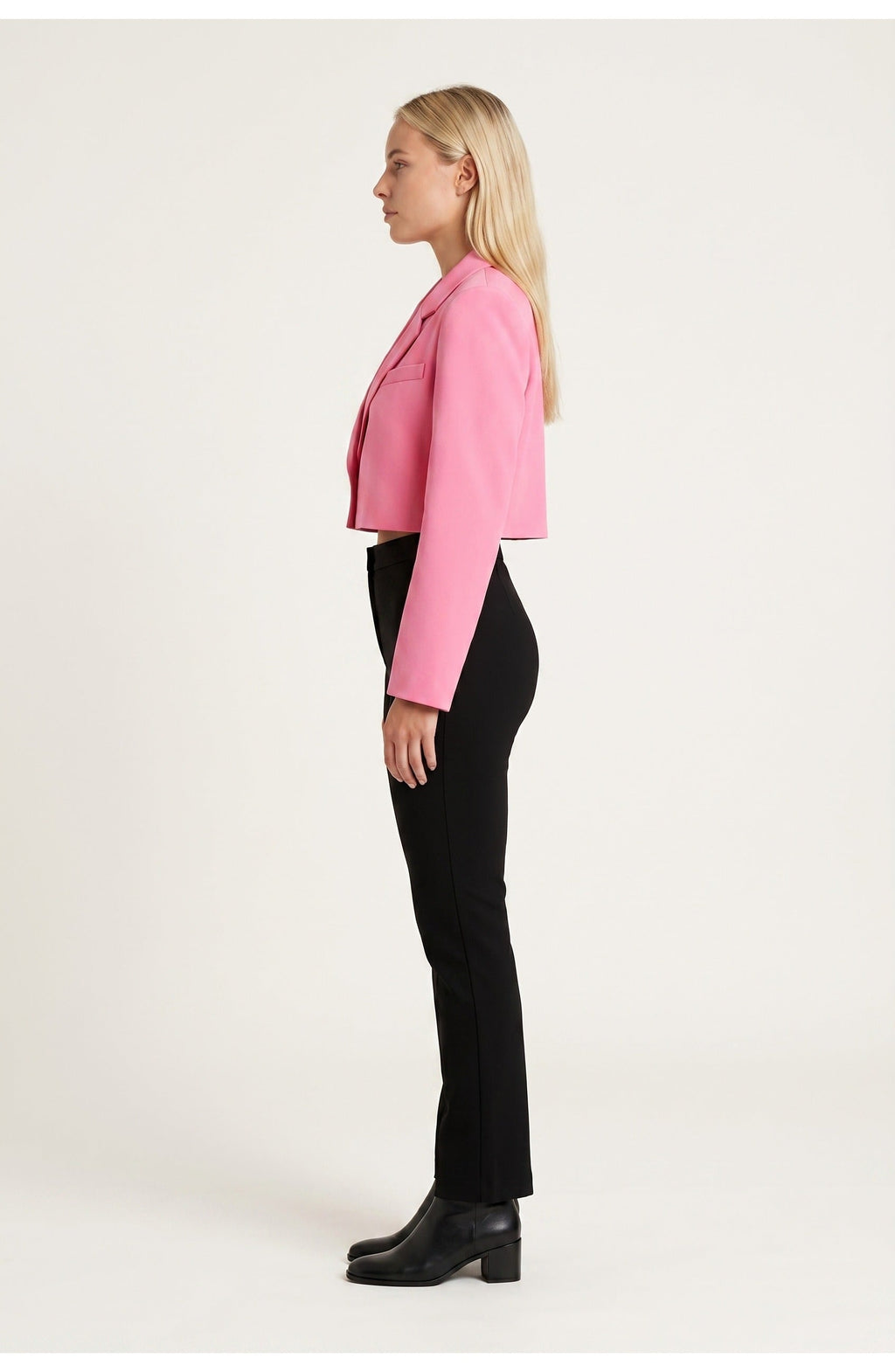 Veste de tailleur femme courte à revers et manches longues