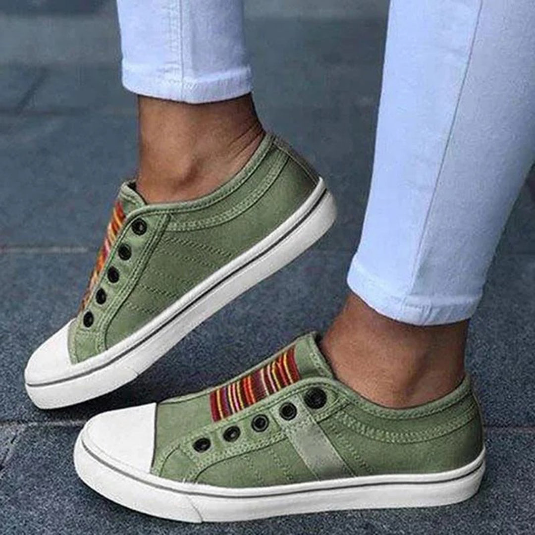 Damskie wsuwane sneakersy z siatkowaną cholewką