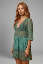Vestito donna con scollo a V e superficie in pizzo