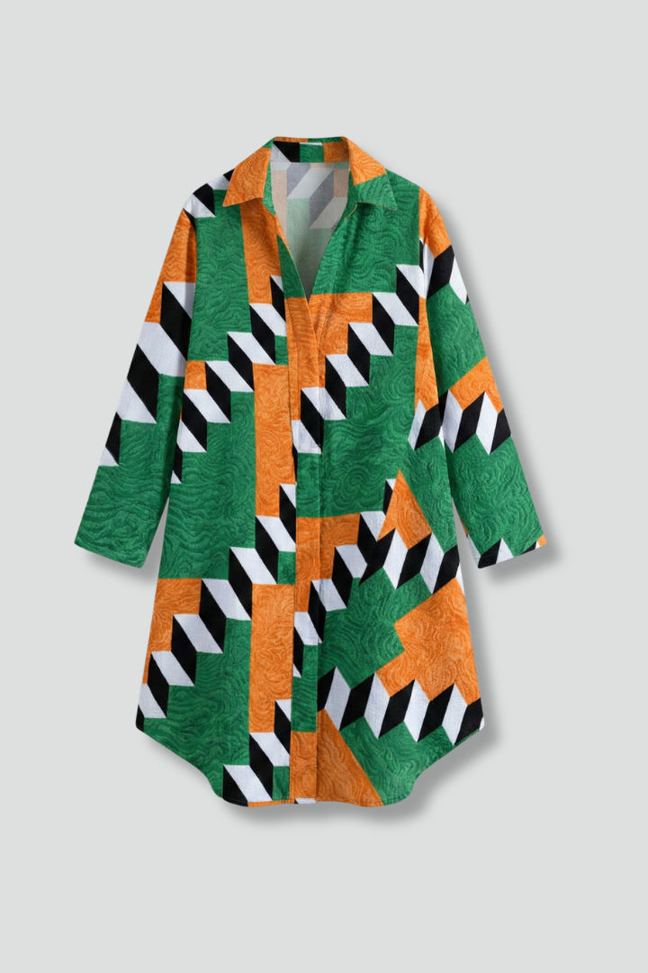 Vestido de mujer con capucha y mangas cortas