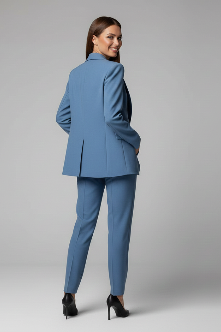 Jakkesæt til damer med blazer og bukser