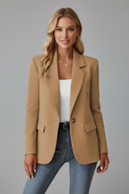 Blazer de mulher com gola recortada