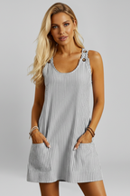 Vestido de mujer sin mangas con bolsillos laterales