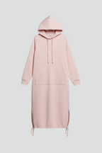 Vestido de mulher com cordão na bainha e bolso tipo canguru