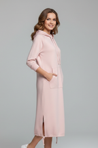 Vestido de mulher com cordão na bainha e bolso tipo canguru