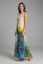 Rochie maxi de damă cu crăpătură la decolteu și croială fără mâneci