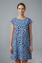 Vestido midi de mulher com corte em A e mangas largas