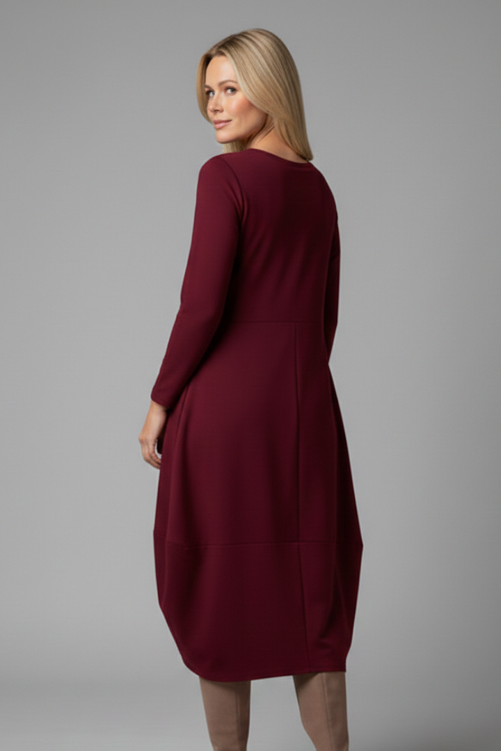 Vestido midi de mulher com decote redondo e mangas compridas 2