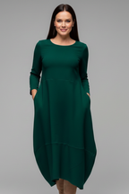 Vestido midi de mulher com decote redondo e mangas compridas 2