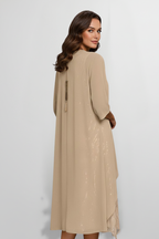 Vestido midi de mulher com decote redondo e mangas curtas 3