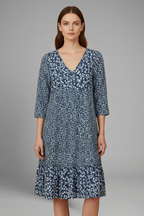 Vestito midi donna con taglio strutturato e superficie liscia