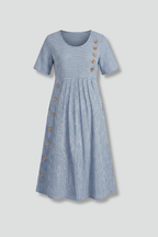 Vestido midi de mujer con escote en V y detalle de botones