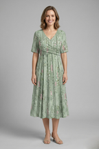 Vestido midi de mulher com decote em V e mangas curtas 4