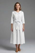 Vestido midi de mulher com decote em V e atilho na cintura