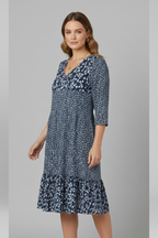 Vestido midi de mulher com decote em V e cintura franzida