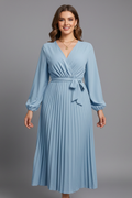 Vestido midi de mulher com decote em V