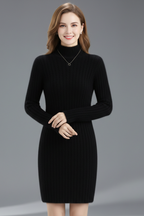 Rochie mini de damă cu decolteu înalt și mâneci lungi
