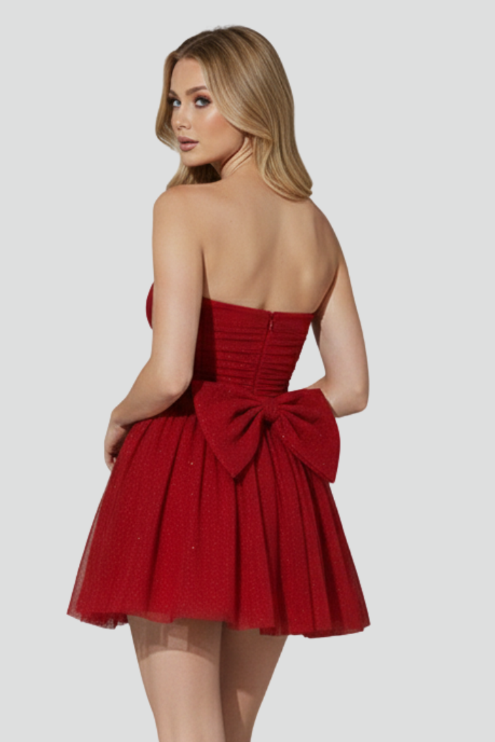 Rochie mini de damă cu fundă decorativă și croială fără bretele