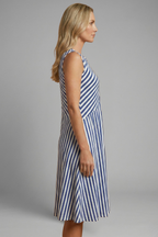 Vestido de mujer de rayas con corte holgado