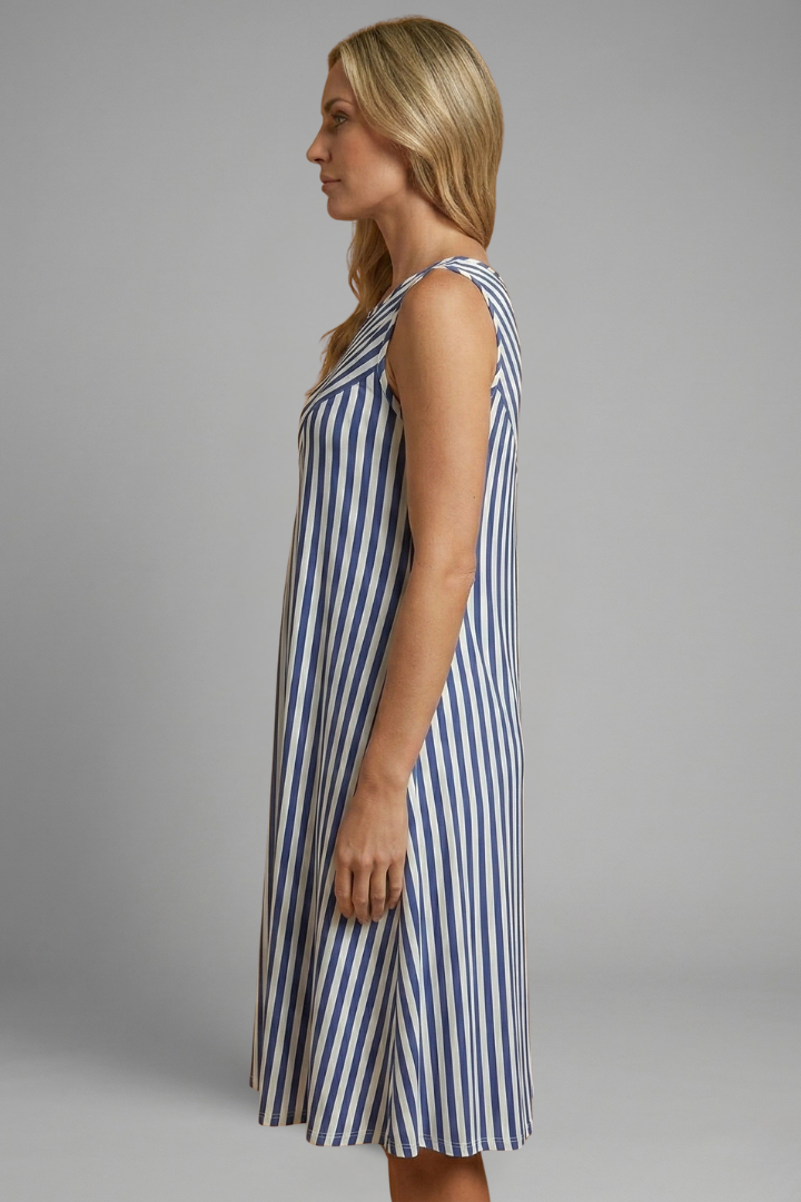 Vestido de mujer de rayas con corte holgado