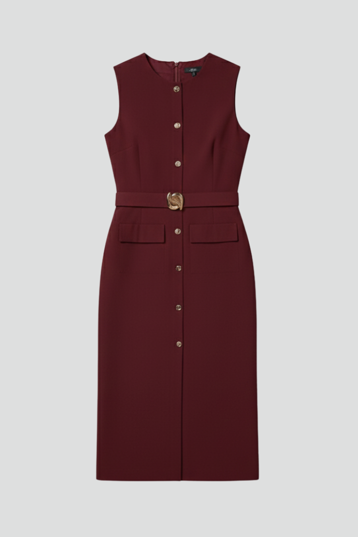 Vestido midi de mulher sem mangas, com cinto na cintura e botões