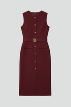 Vestido midi de mulher sem mangas, com cinto na cintura e botões