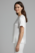 Camiseta de mujer con cuello redondo y manga corta