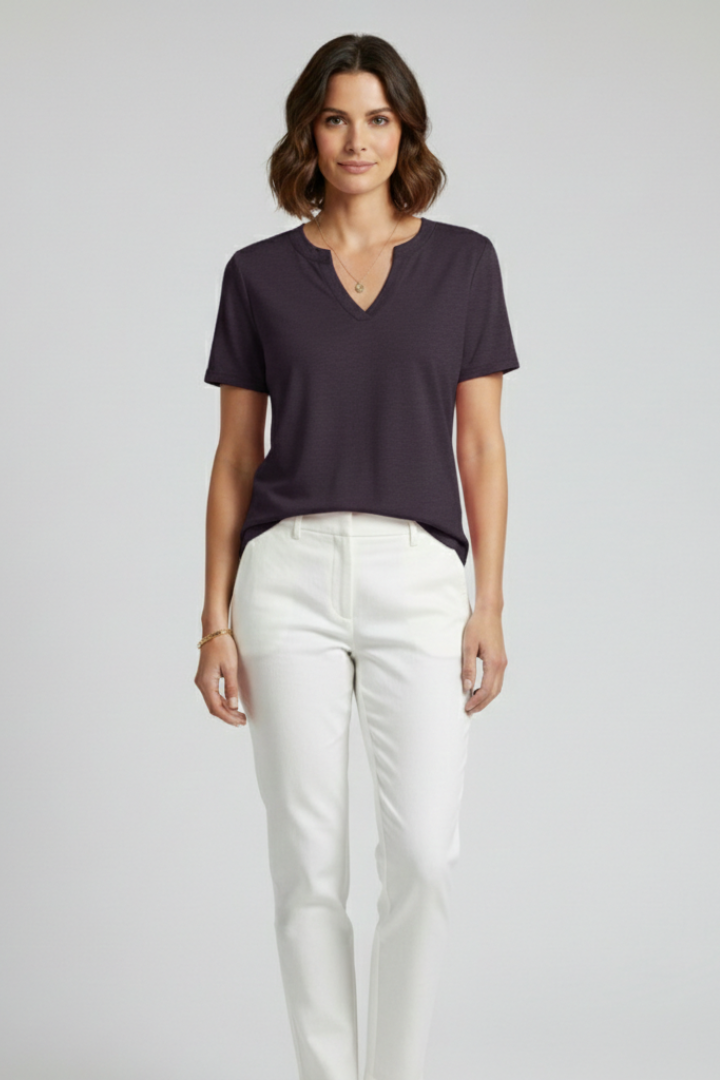 Camiseta de mujer con escote en V y manga corta