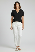 Camiseta de mujer con escote en V y manga corta