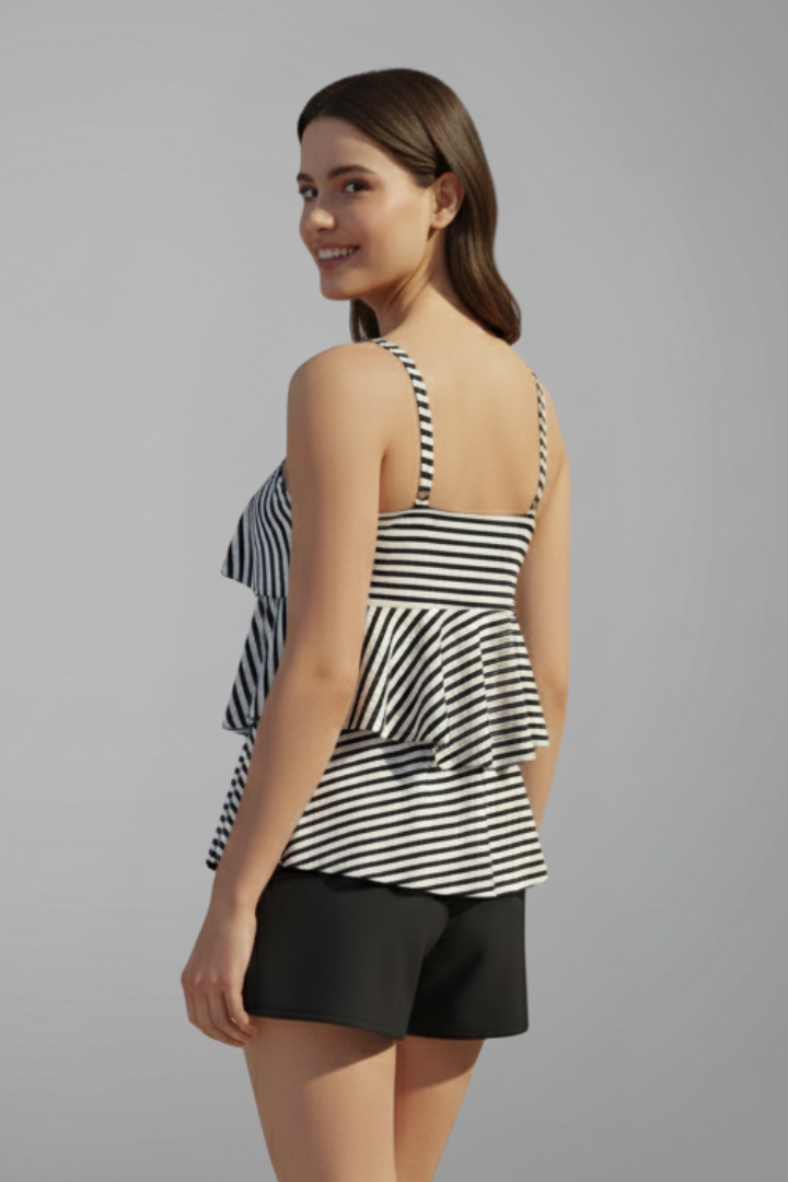 Completo tankini donna scollo a barchetta e shorts