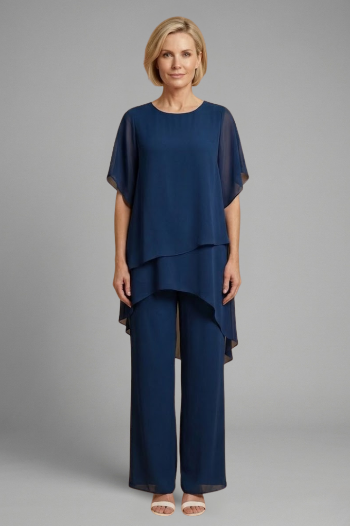 Ensemble femme avec bas asymétrique et pantalon à jambes larges