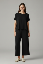 Completo donna con scollo rotondo e pantaloni ampi