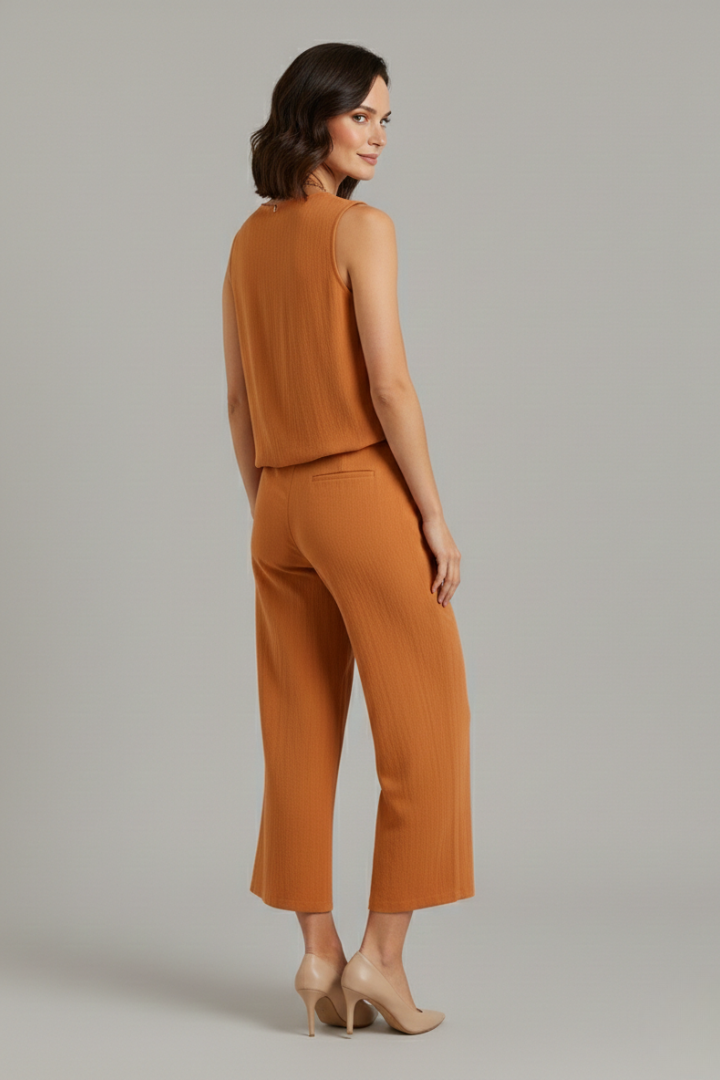 Damski Komplet z Bezrękawnikiem i Przyciętymi Spodniami w kolorze Pomarańczowy | Elirena