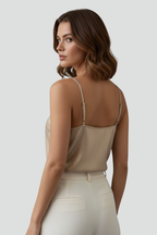 Camiseta de tirantes de mujer con escote en V y tirantes finos